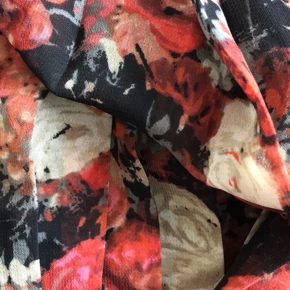 Pleated Floral Skirt- Size M - Picture 5 of 5